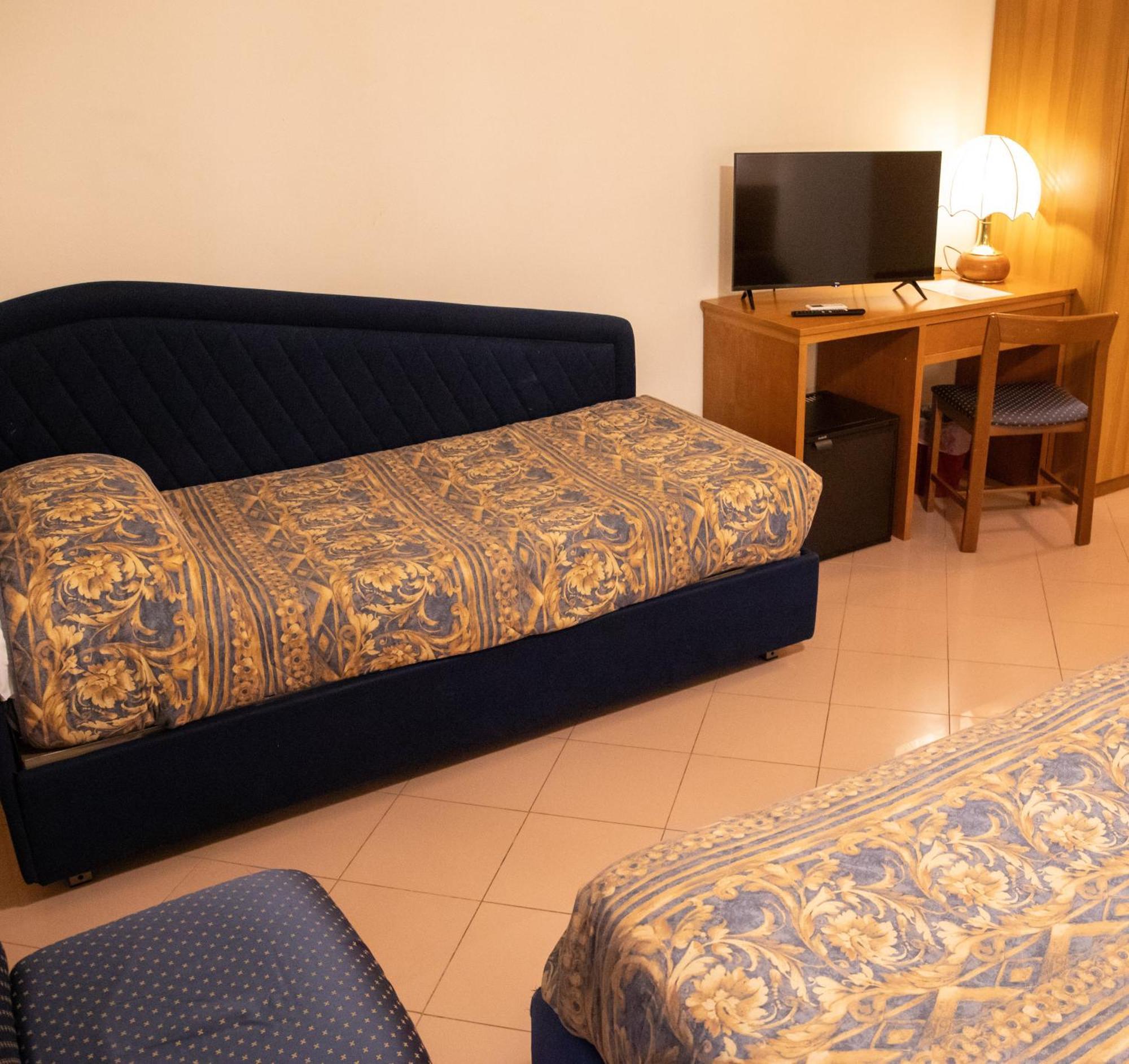 Hotel Park Ge.Al. Citta di Castello Bagian luar foto